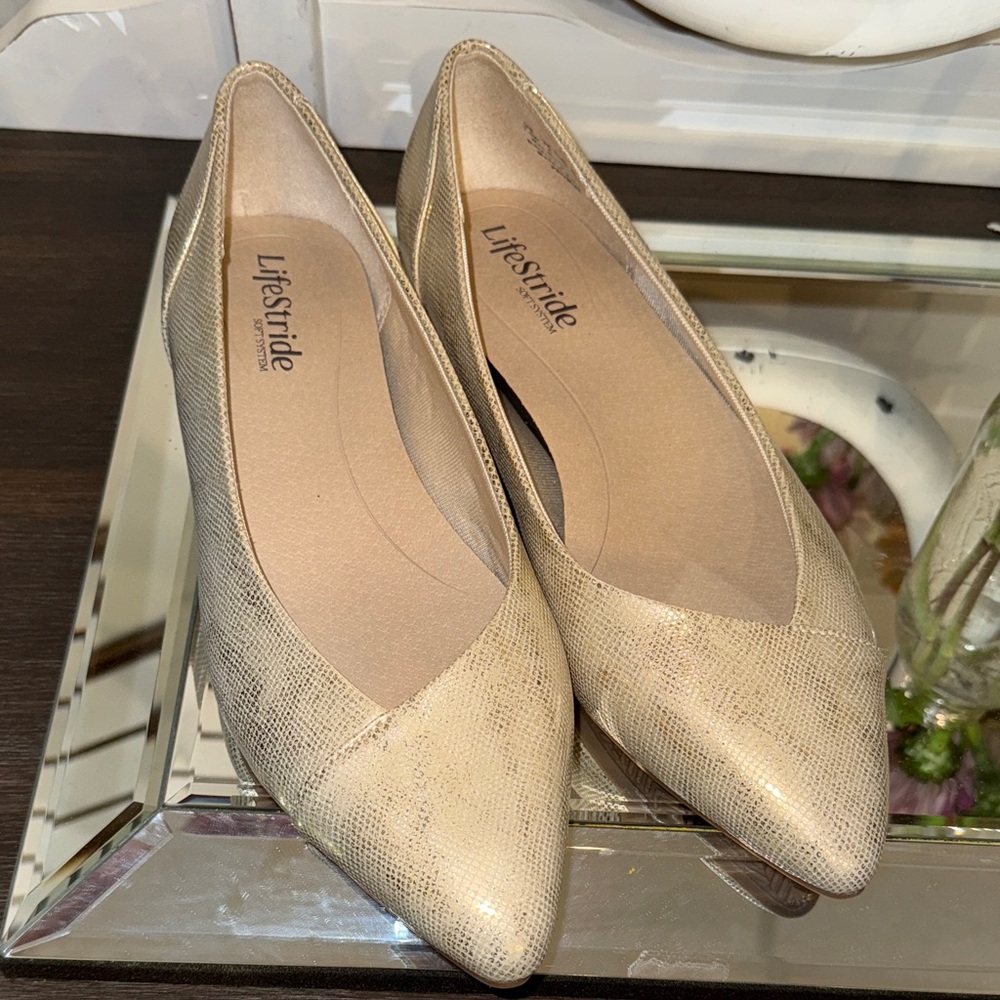 Life Stride Women's Gold Flats